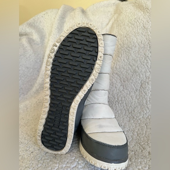 LL BEAN Women's Quilted Winter Snow Boots in Off-White and Gray - Picture 4 of 7